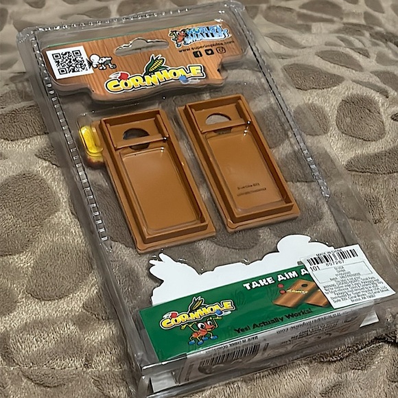 World's Smallest - Cornhole Game - Picture 5 of 9